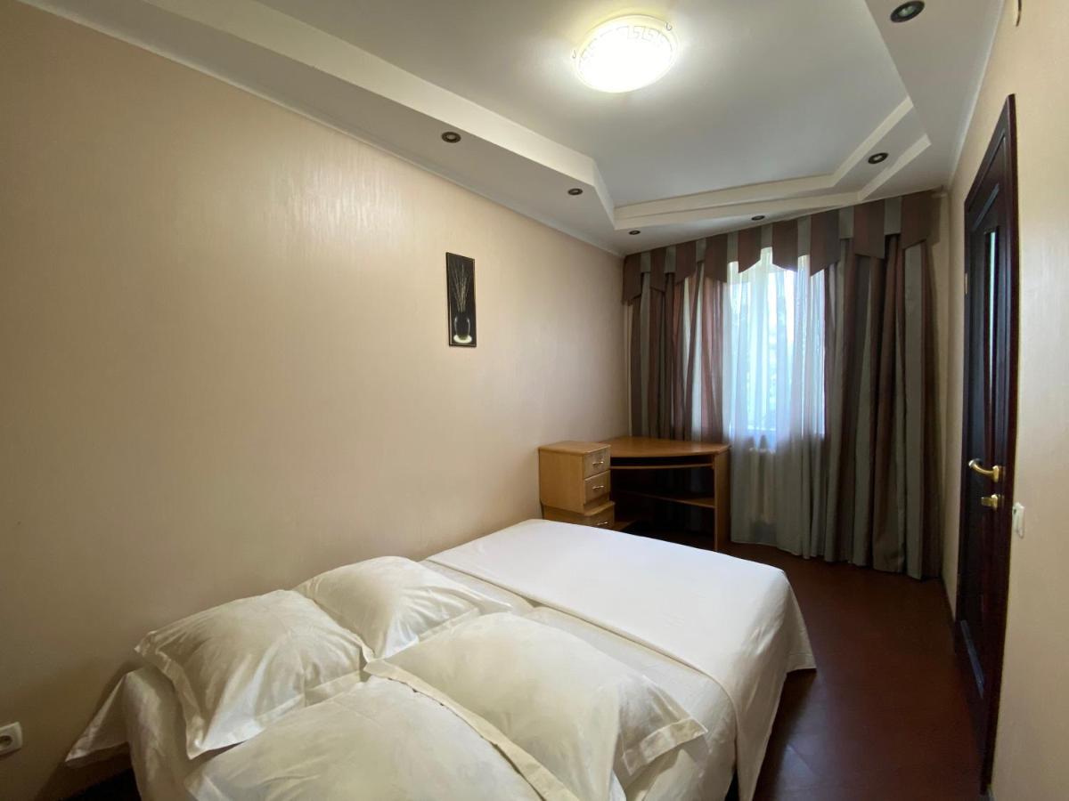 2-Bedroom Apartment Most City Center Area Dnipro Exterior foto